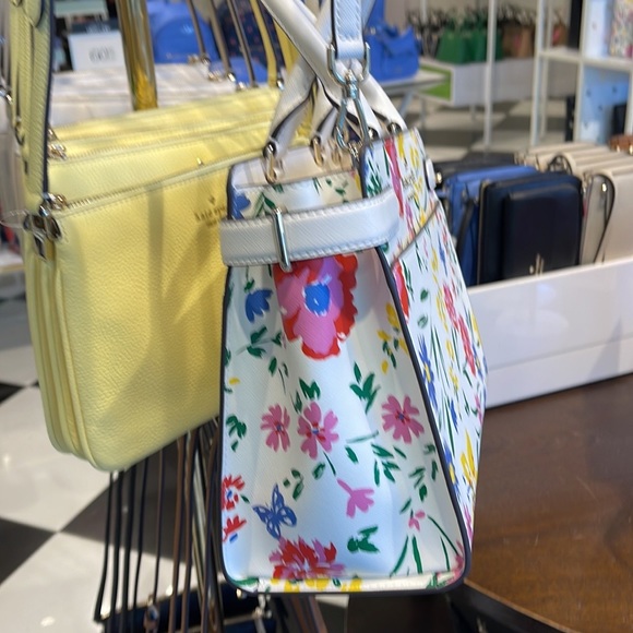Kate Spade Staci Medium Satchel medium satchel
KB719 garden bouquet
cream multi - Picture 8 of 16